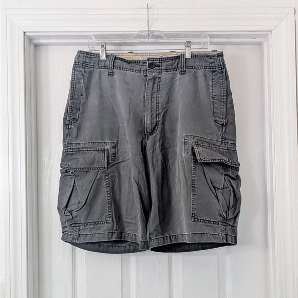 Men's Old Navy Shorts - Picture 1 of 3